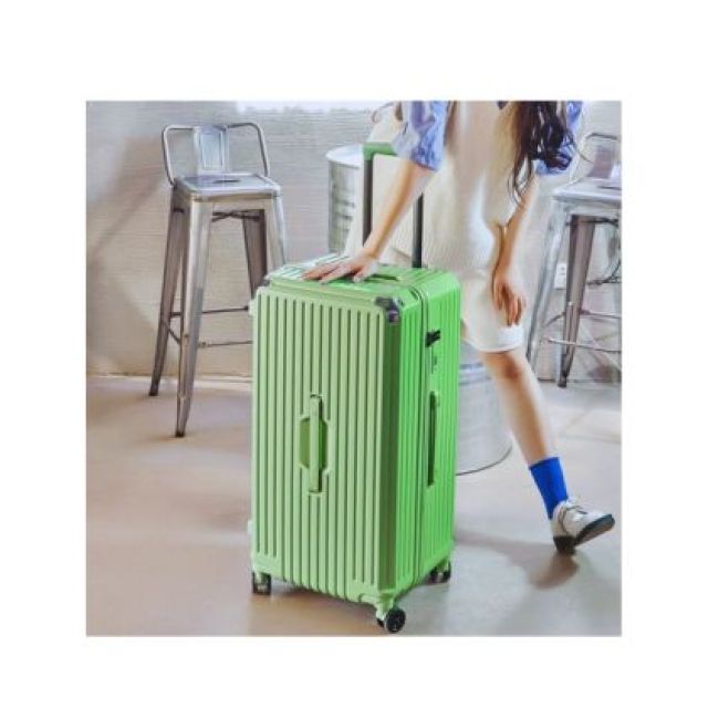 กระเป๋าเดินทาง ทนทาน มาพร้อมล้อเลื่อนเงียบ 360 องศา ไซส์  32 นิ้ว