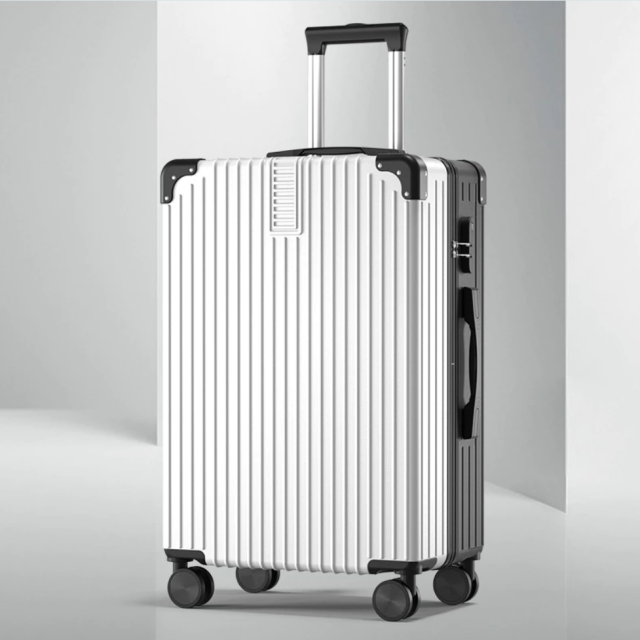 กระเป๋าเดินทาง 20นิ้ว สีขาว